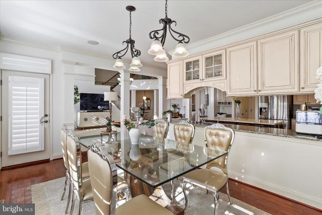 33 LOUISA BEALL LN, Charles Town, WV 25414