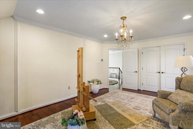 33 LOUISA BEALL LN, Charles Town, WV 25414