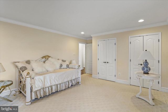 33 LOUISA BEALL LN, Charles Town, WV 25414