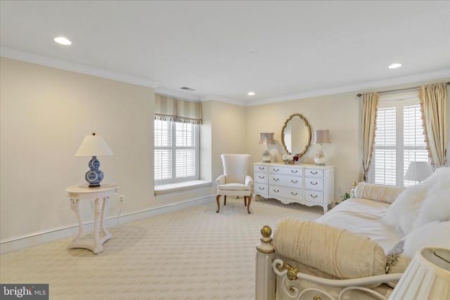 33 LOUISA BEALL LN, Charles Town, WV 25414