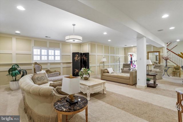 33 LOUISA BEALL LN, Charles Town, WV 25414