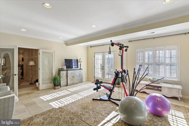 33 LOUISA BEALL LN, Charles Town, WV 25414