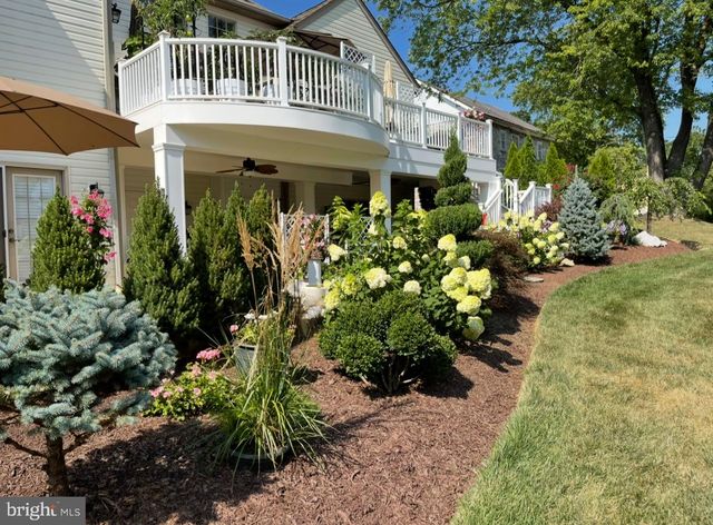 33 LOUISA BEALL LN, Charles Town, WV 25414