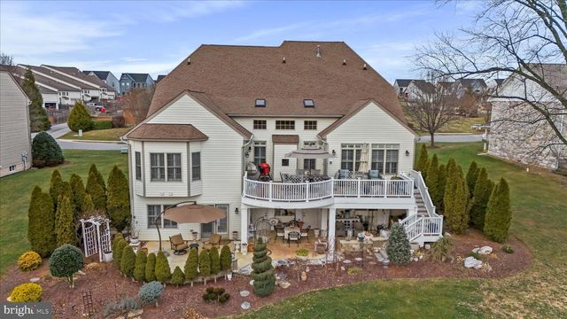 33 LOUISA BEALL LN, Charles Town, WV 25414