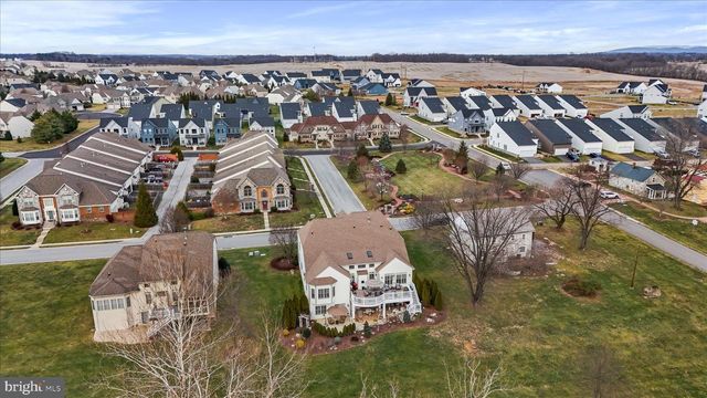 33 LOUISA BEALL LN, Charles Town, WV 25414