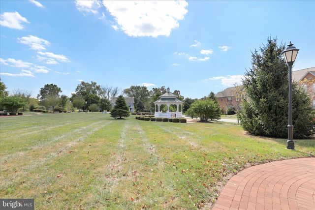 33 LOUISA BEALL LN, Charles Town, WV 25414