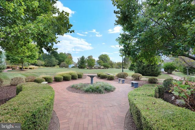 33 LOUISA BEALL LN, Charles Town, WV 25414