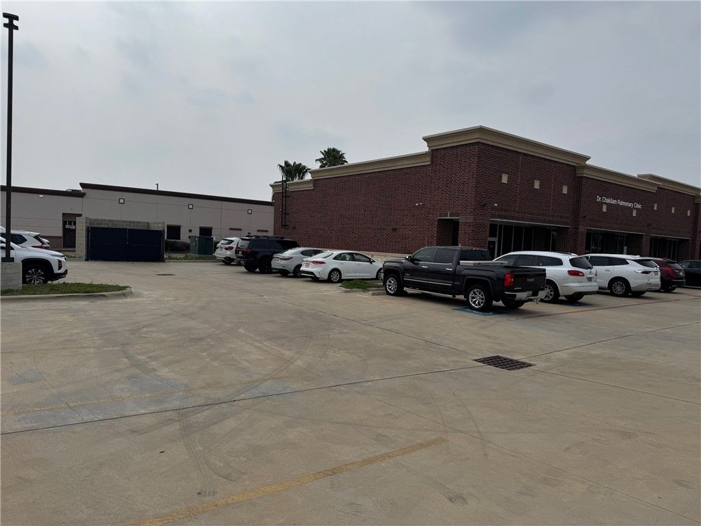 6102 Parkway Dr, Corpus Christi, TX 78414 — photo 4