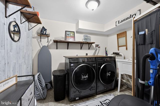 14 BEE ST, Browns Mills, NJ 08015