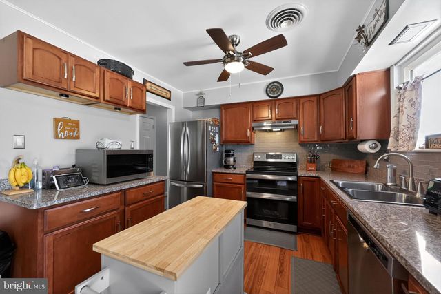 14 BEE ST, Browns Mills, NJ 08015