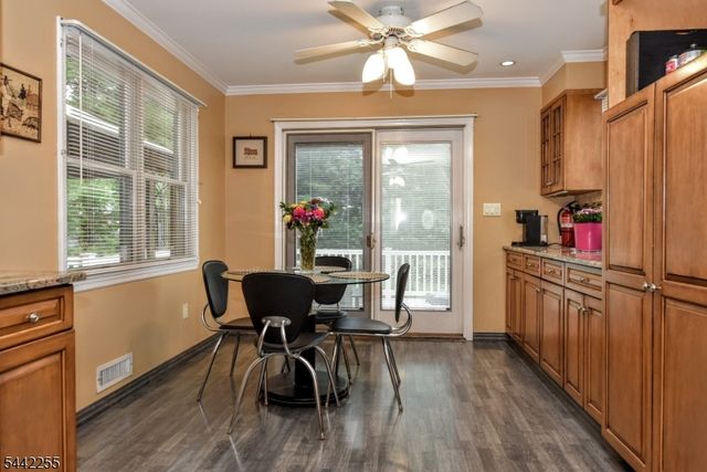 380 Shea Dr, New Milford Boro, NJ 07646