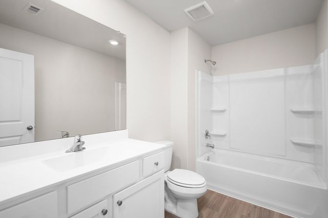 10360 Sweetwater Creek Drive, Cleveland, TX 77328