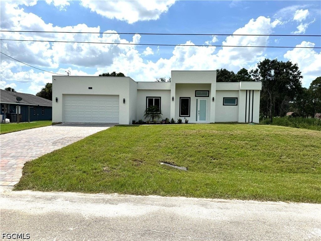 515 Broadway AVE, Lehigh Acres, FL 33972