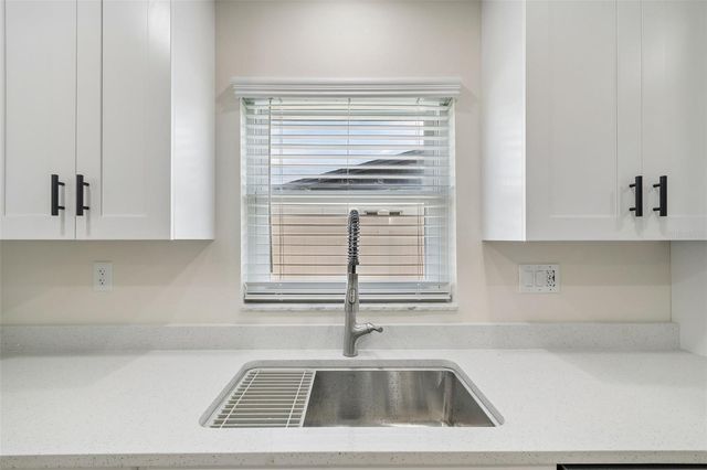 6003 TAMPA SHORES BOULEVARD, Tampa, FL 33615