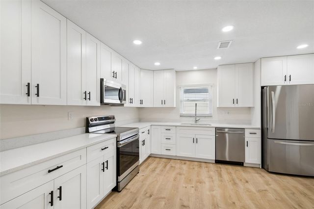6003 TAMPA SHORES BOULEVARD, Tampa, FL 33615