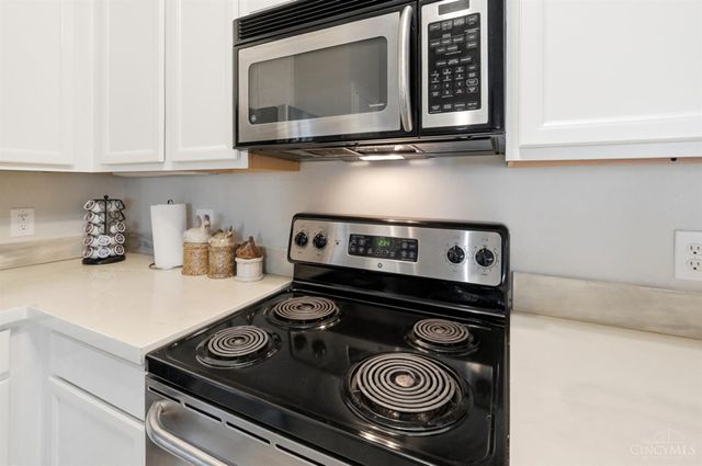 3232 Grand Falls Boulevard, Deerfield Twp., OH 45039