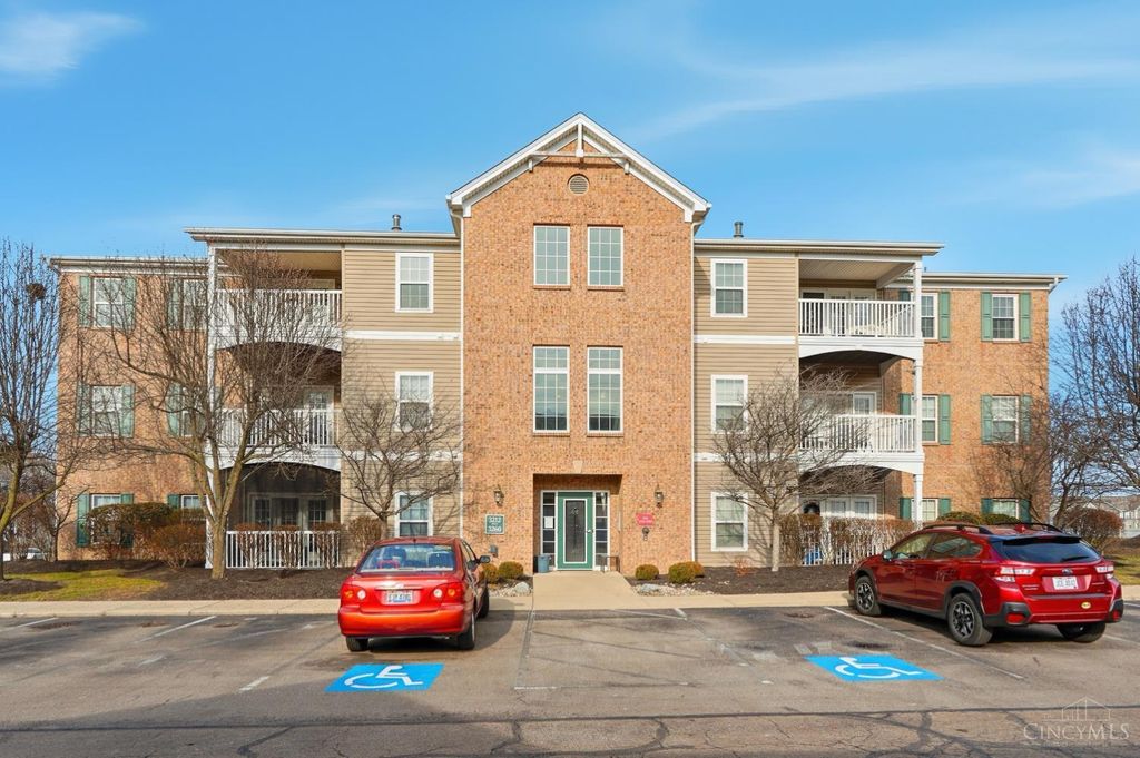 3232 Grand Falls Boulevard, Deerfield Twp., OH 45039