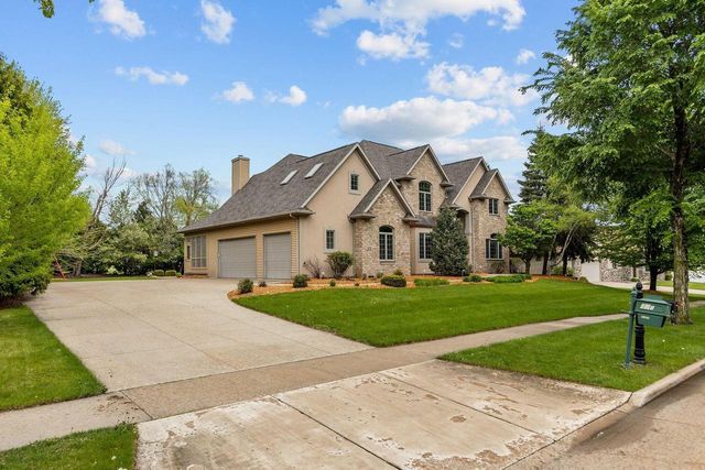 424 E TALLGRASS DRIVE, Appleton, WI 54913