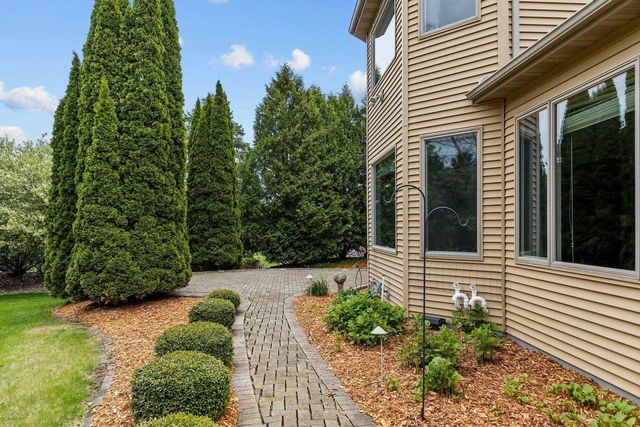 424 E TALLGRASS DRIVE, Appleton, WI 54913