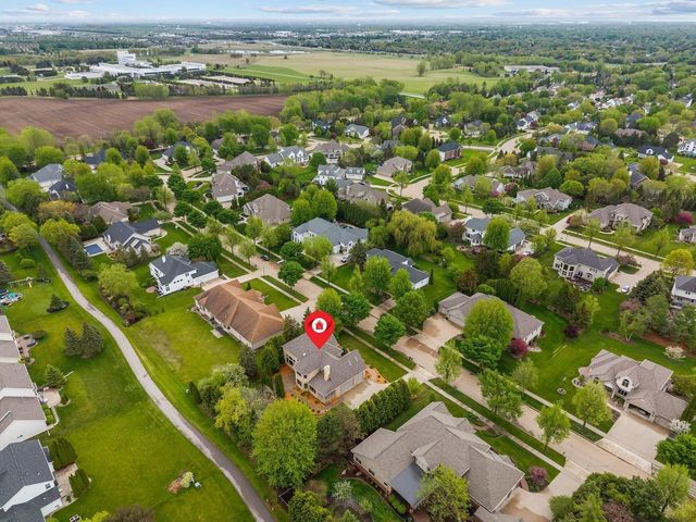 424 E TALLGRASS DRIVE, Appleton, WI 54913