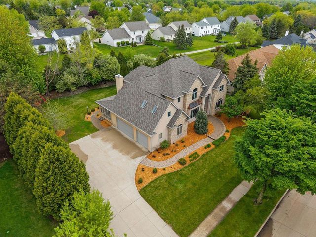 424 E TALLGRASS DRIVE, Appleton, WI 54913