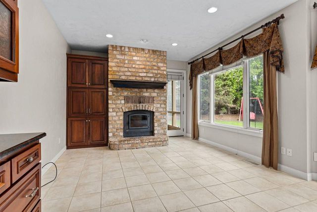 424 E TALLGRASS DRIVE, Appleton, WI 54913