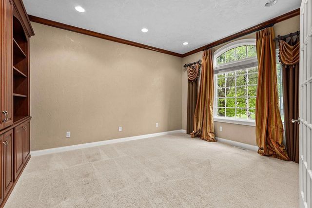 424 E TALLGRASS DRIVE, Appleton, WI 54913