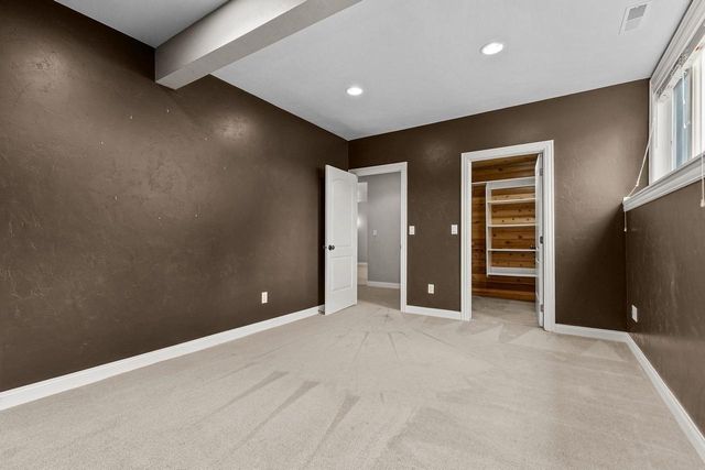 424 E TALLGRASS DRIVE, Appleton, WI 54913