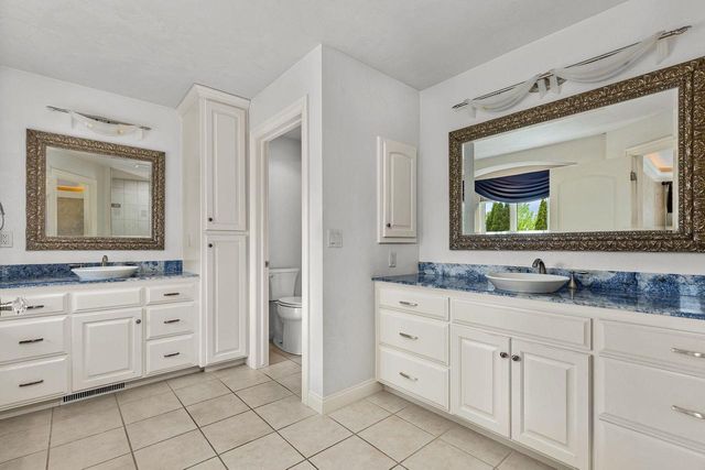 424 E TALLGRASS DRIVE, Appleton, WI 54913