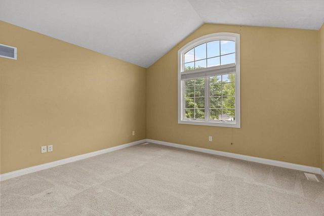 424 E TALLGRASS DRIVE, Appleton, WI 54913