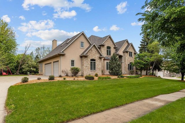 424 E TALLGRASS DRIVE, Appleton, WI 54913