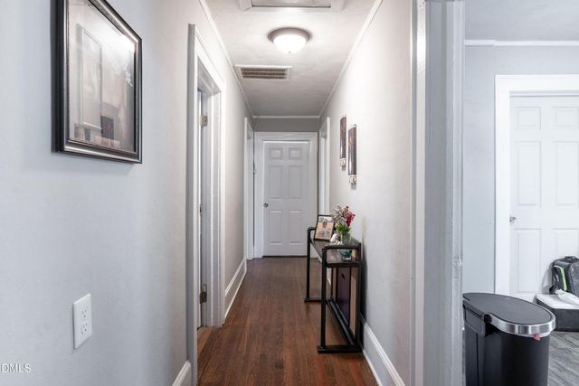 807 N Pollock Street, Selma, NC 27576