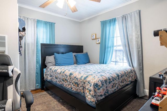 807 N Pollock Street, Selma, NC 27576