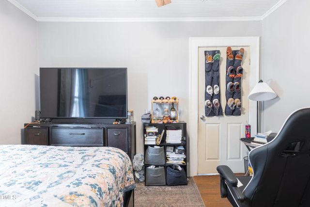 807 N Pollock Street, Selma, NC 27576