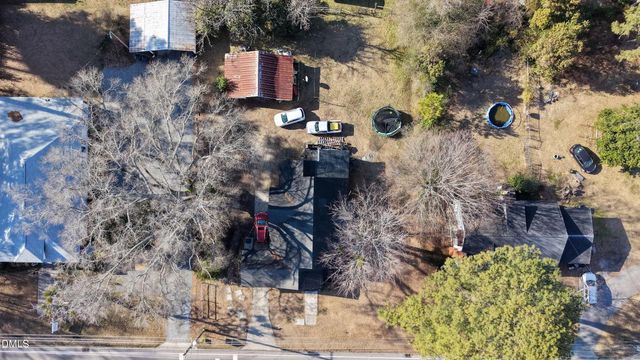 807 N Pollock Street, Selma, NC 27576