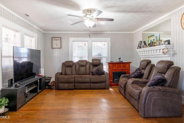 807 N Pollock Street, Selma, NC 27576