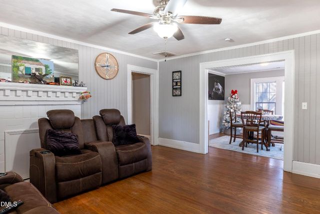 807 N Pollock Street, Selma, NC 27576