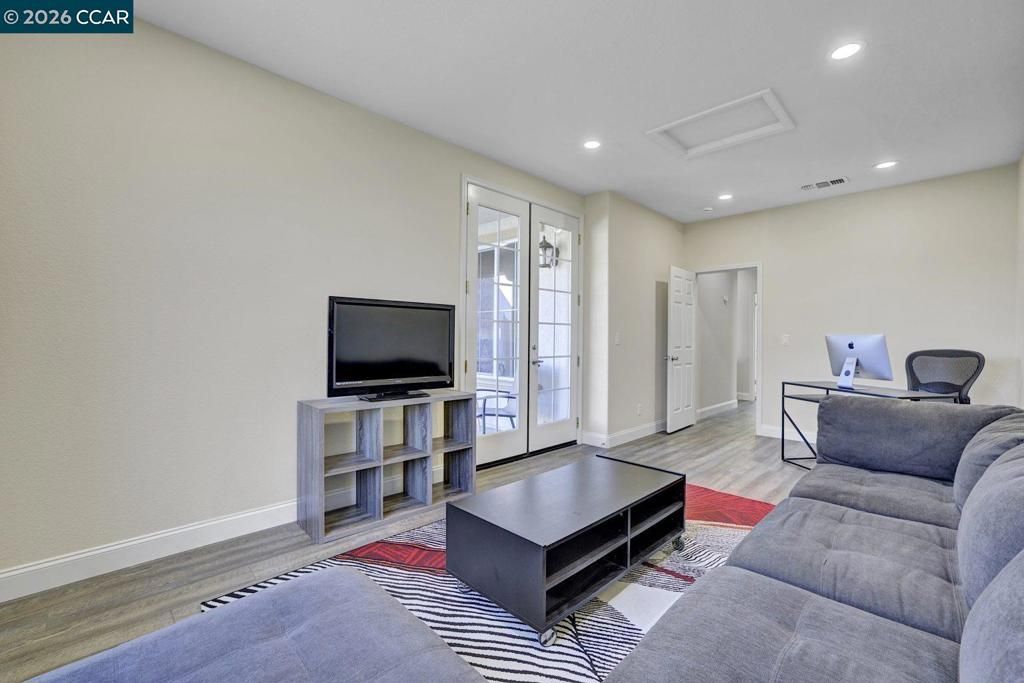 Image 15 of property listing at 3432 3432 Keystone Loop, Discovery Bay, CA 94505