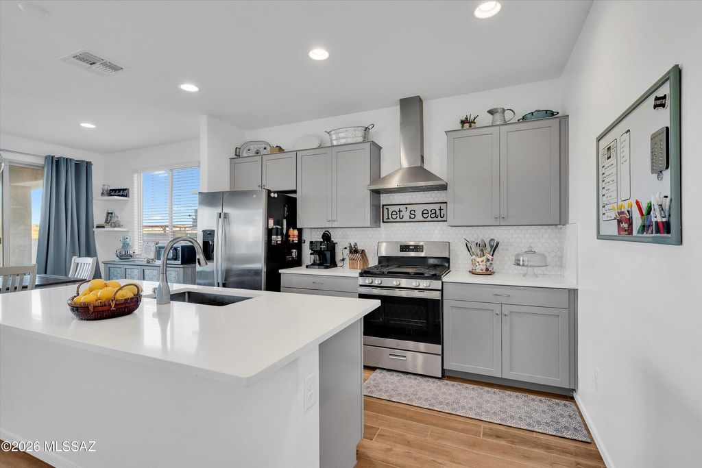10266 S Moonlit Riverwalk Trail, Vail, AZ 85641