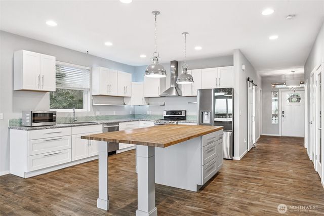 336 Olympic View Avenue NE, Ocean Shores, WA 98569