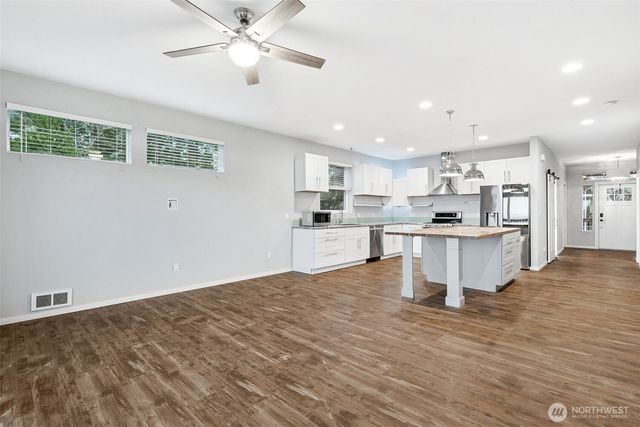 336 Olympic View Avenue NE, Ocean Shores, WA 98569