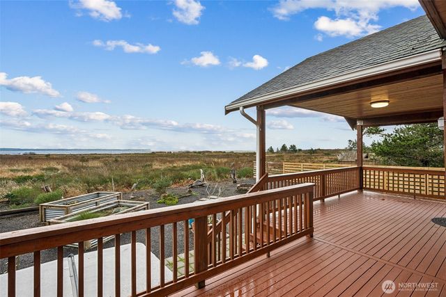 336 Olympic View Avenue NE, Ocean Shores, WA 98569