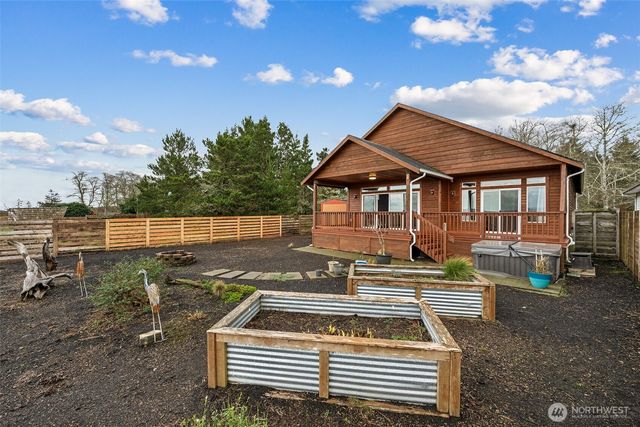 336 Olympic View Avenue NE, Ocean Shores, WA 98569