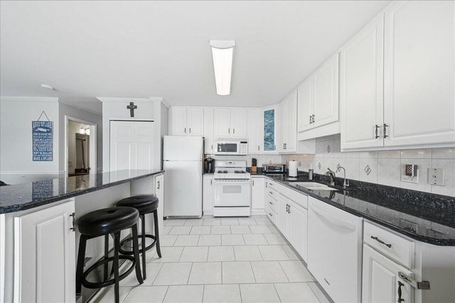 8125 Lake Shore Drive 6, Cedar Lake, IN 46303