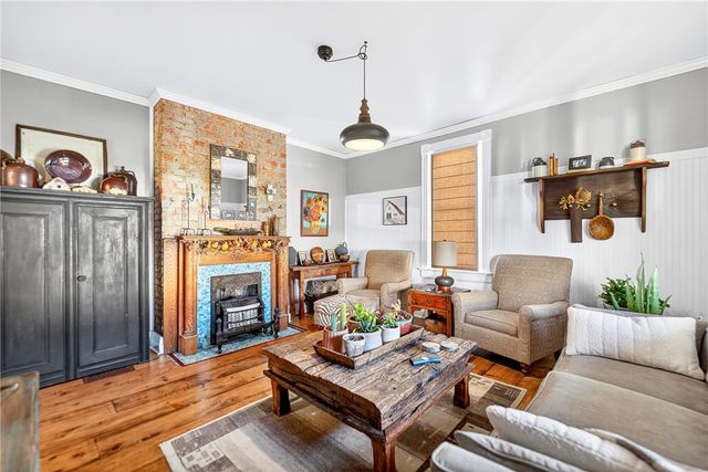 722 8th St., Irwin, PA 15642