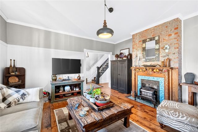 722 8th St., Irwin, PA 15642