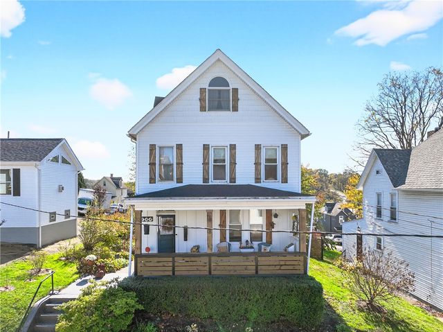 722 8th St., Irwin, PA 15642