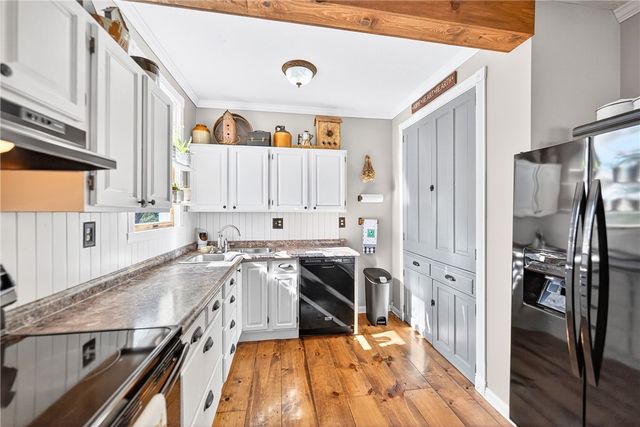 722 8th St., Irwin, PA 15642