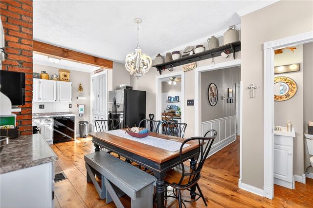 722 8th St., Irwin, PA 15642