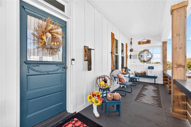 722 8th St., Irwin, PA 15642